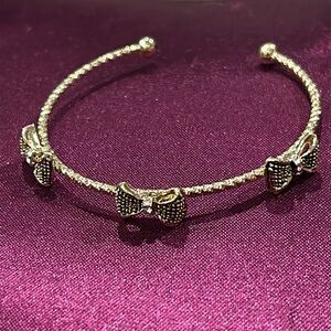 Triple Antiqued Gold Bow Bracelet-Boutique